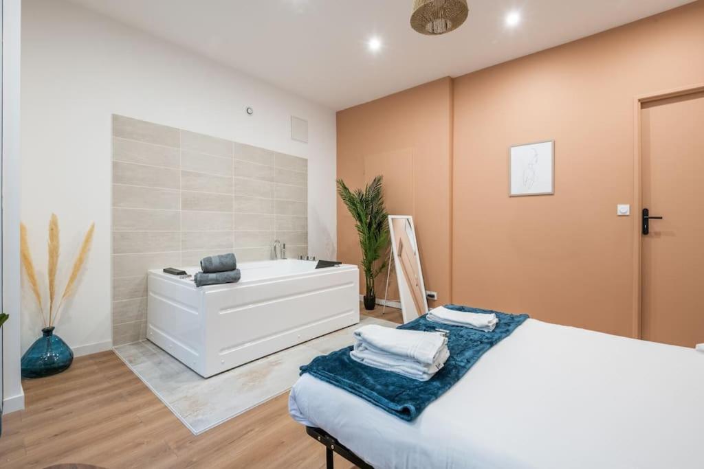 Charmant Cocon Avec Jacuzzi - Bordeaux Centre Exteriér fotografie